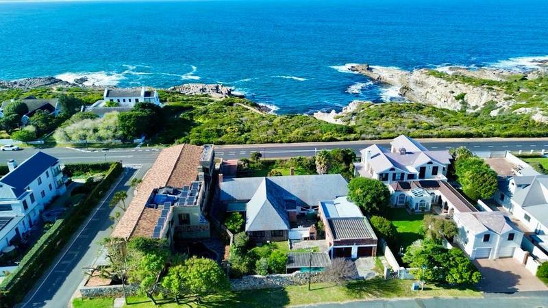 4 Bedroom Property for Sale in Westcliff Western Cape